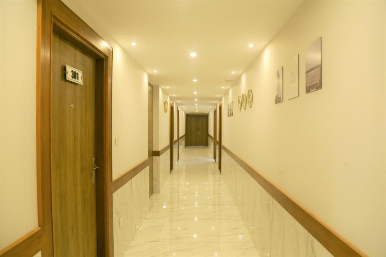 The Eleganza Hotel Jhajra Exterior photo