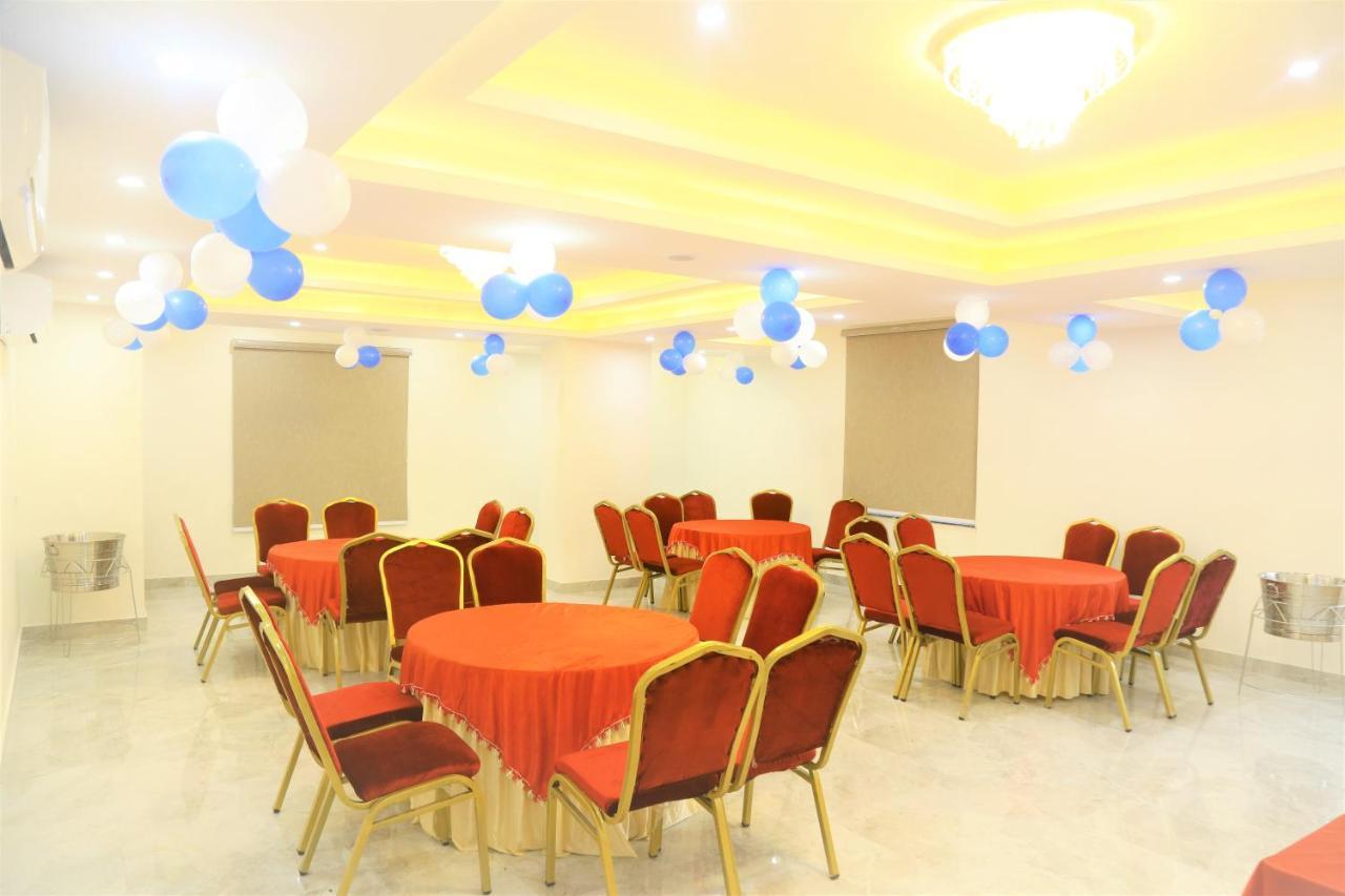 The Eleganza Hotel Jhajra Exterior photo