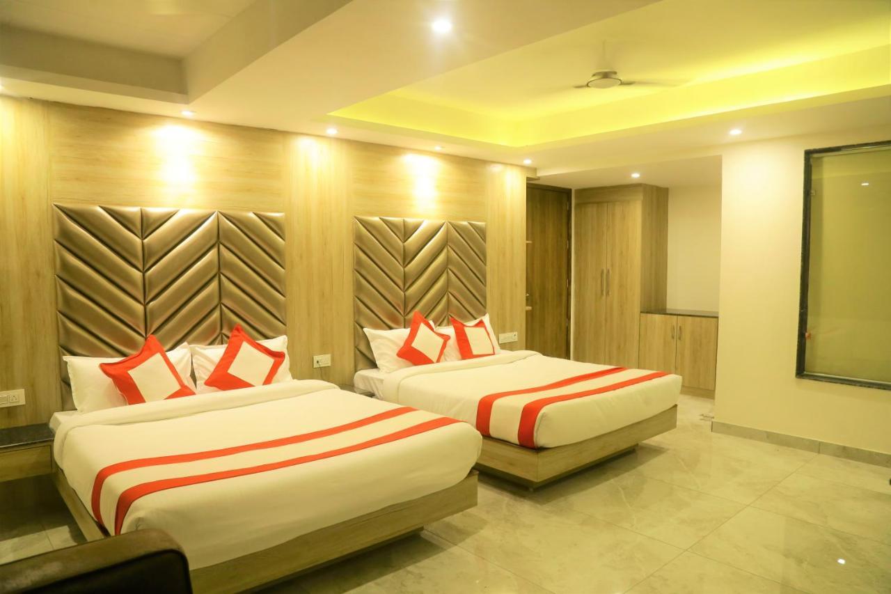 The Eleganza Hotel Jhajra Exterior photo