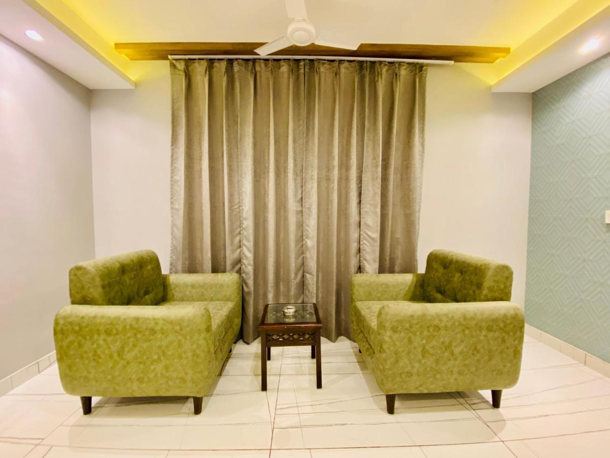 The Eleganza Hotel Jhajra Exterior photo